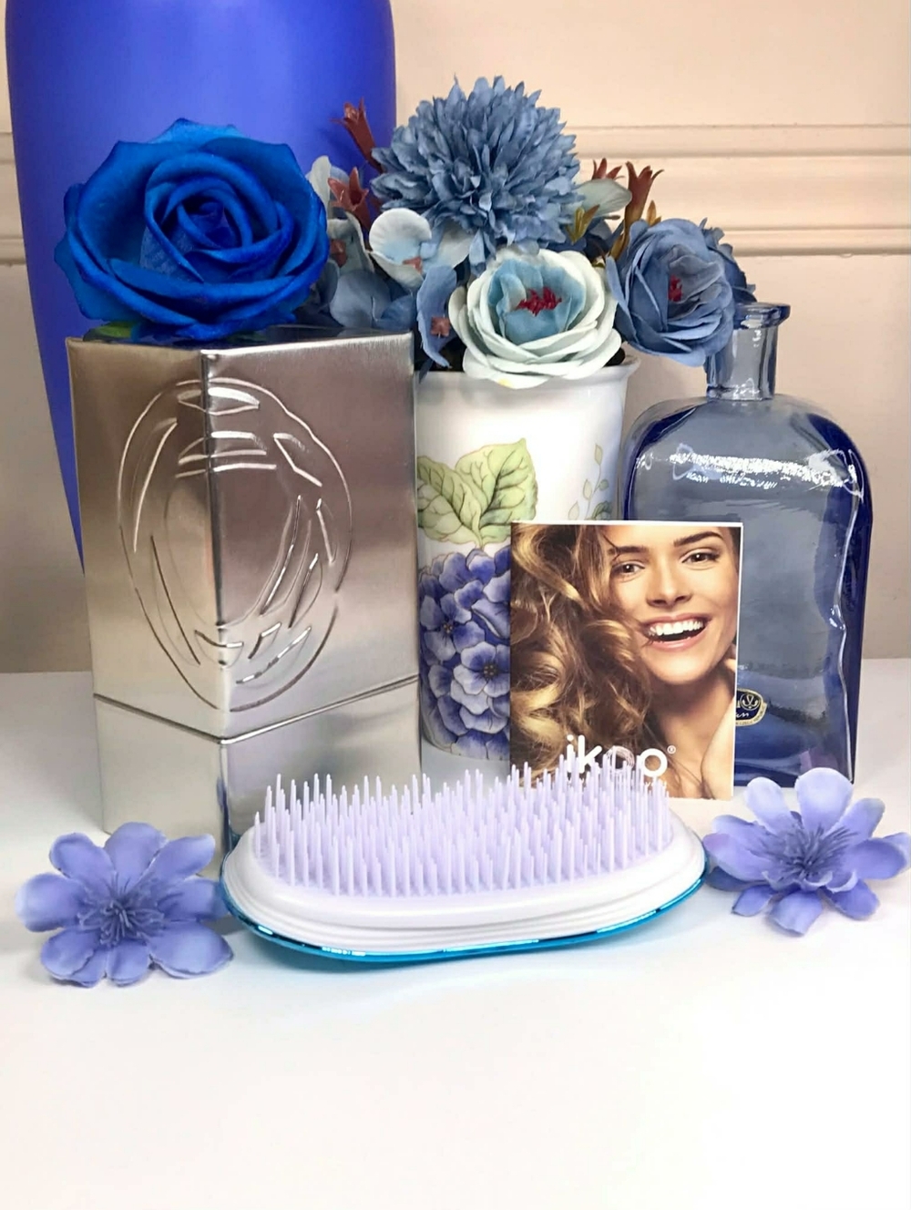 IKOO Home Brush Pacific Blue Metallic: Detangler Massager Wet Brush BNIB